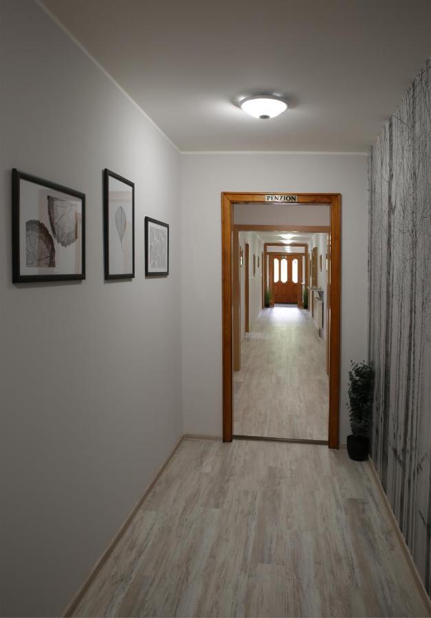 Penzion U Vlku Valtice Luaran gambar